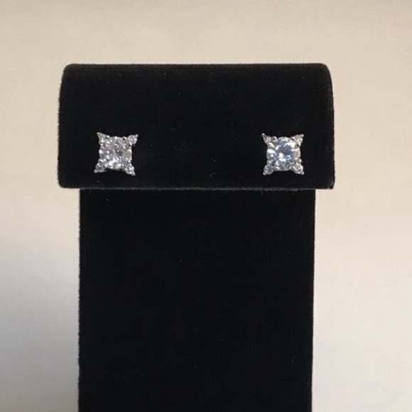 1ct Solitaire Studs - Picture 6 of 14